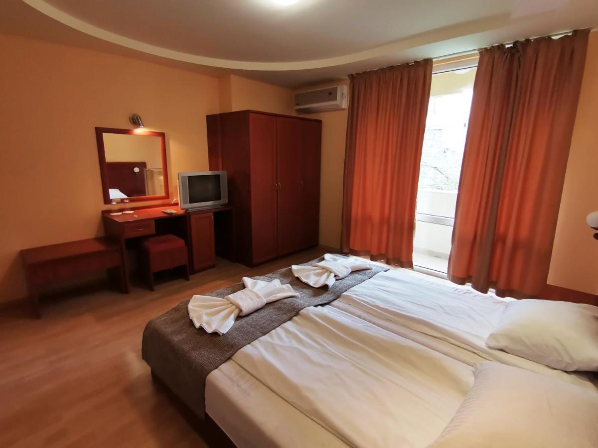 Paris Hotel Balçık Dış mekan fotoğraf