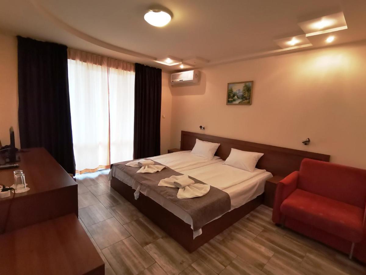Paris Hotel Balçık Dış mekan fotoğraf