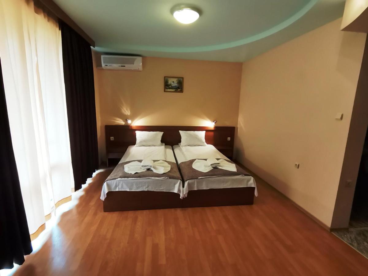 Paris Hotel Balçık Dış mekan fotoğraf