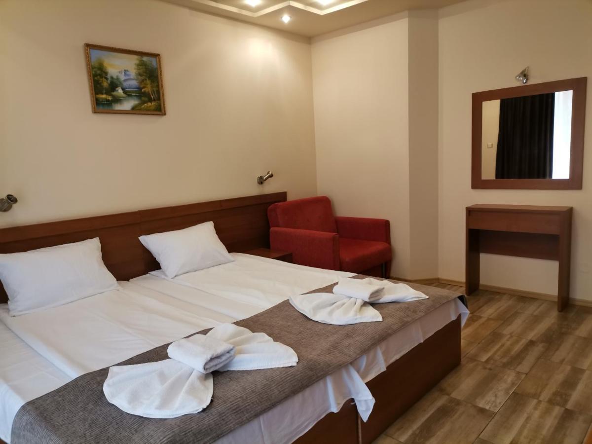 Paris Hotel Balçık Dış mekan fotoğraf
