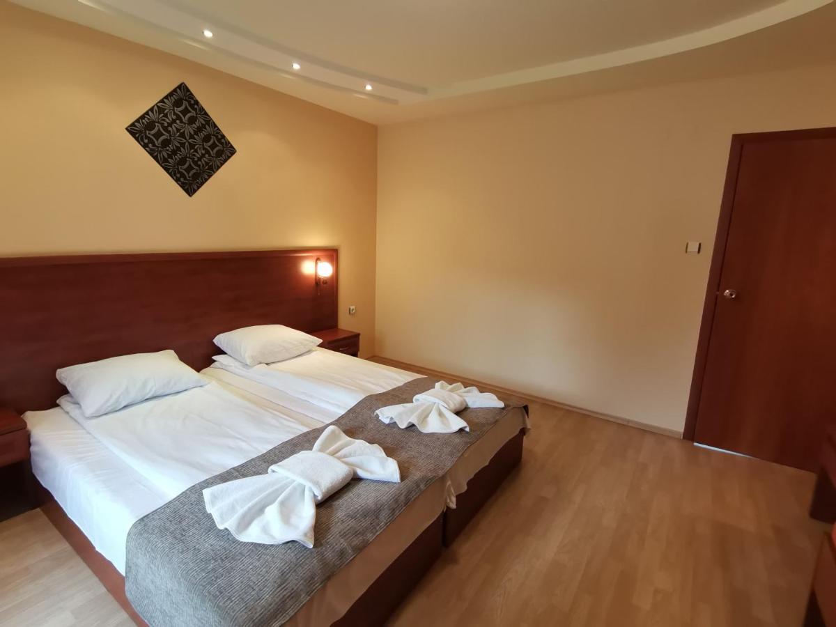 Paris Hotel Balçık Dış mekan fotoğraf