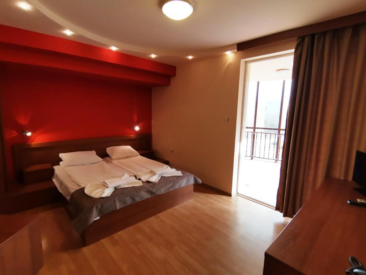 Paris Hotel Balçık Dış mekan fotoğraf